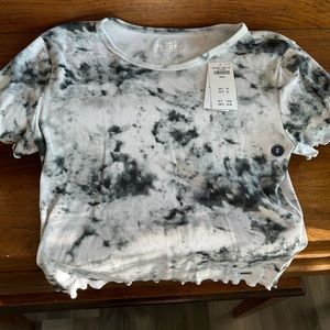 Hollisyer baby tee
